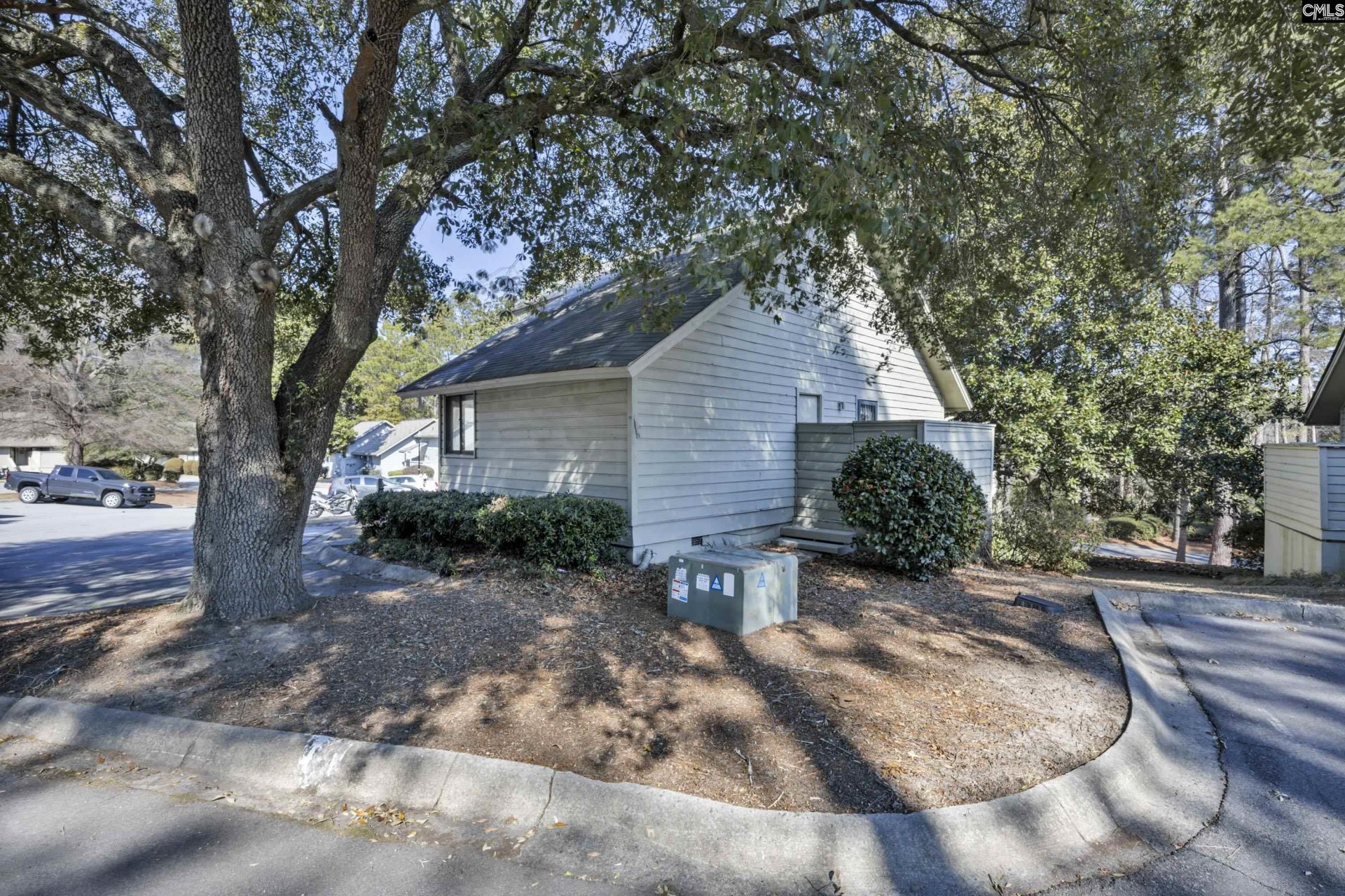 46 Woodwind Court Photo 5