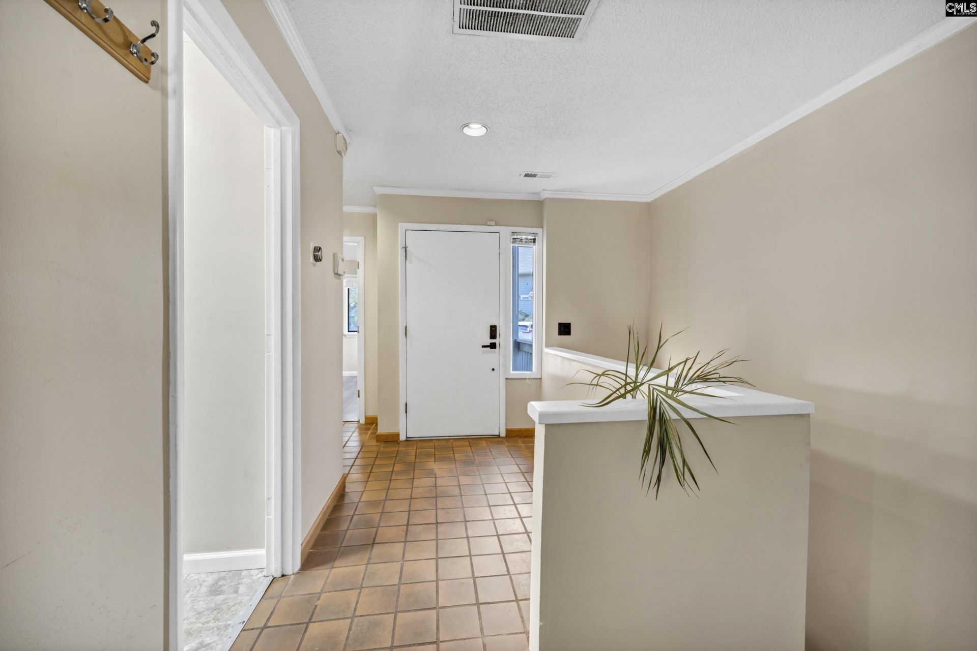 46 Woodwind Court Photo 8