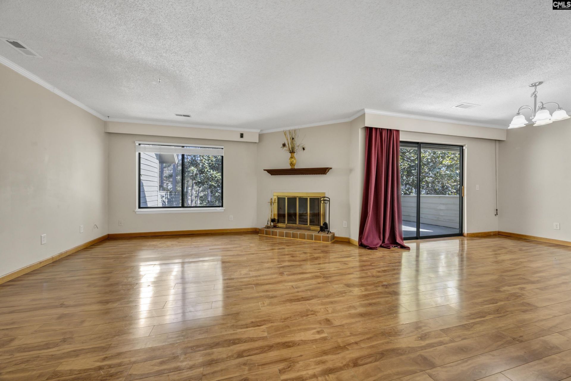 46 Woodwind Court Photo 9
