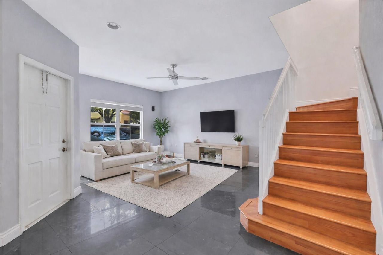 3122 Merrick Terrace, Unit 1904, Margate, FL 33063 Photo