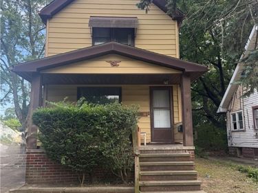7696 Laumer Avenue, Cleveland, OH 44105