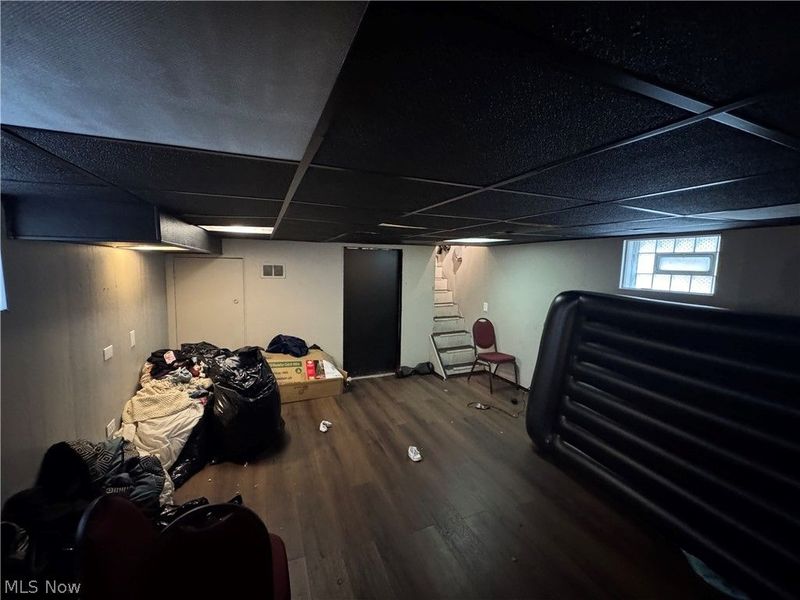 7696 Laumer Avenue, Cleveland, OH 44105 Photo 23