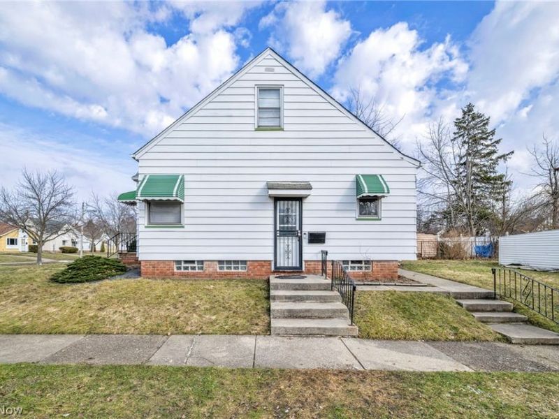 21202 Gardenview Drive, Maple Heights, OH 44137 Photo 3