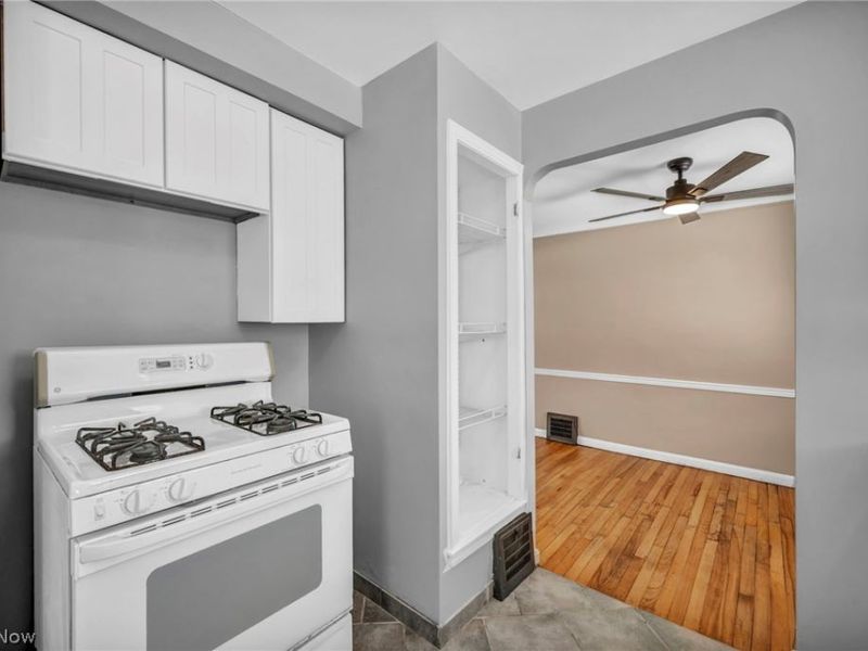 21202 Gardenview Drive, Maple Heights, OH 44137 Photo 7