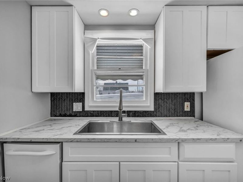 21202 Gardenview Drive, Maple Heights, OH 44137 Photo 8