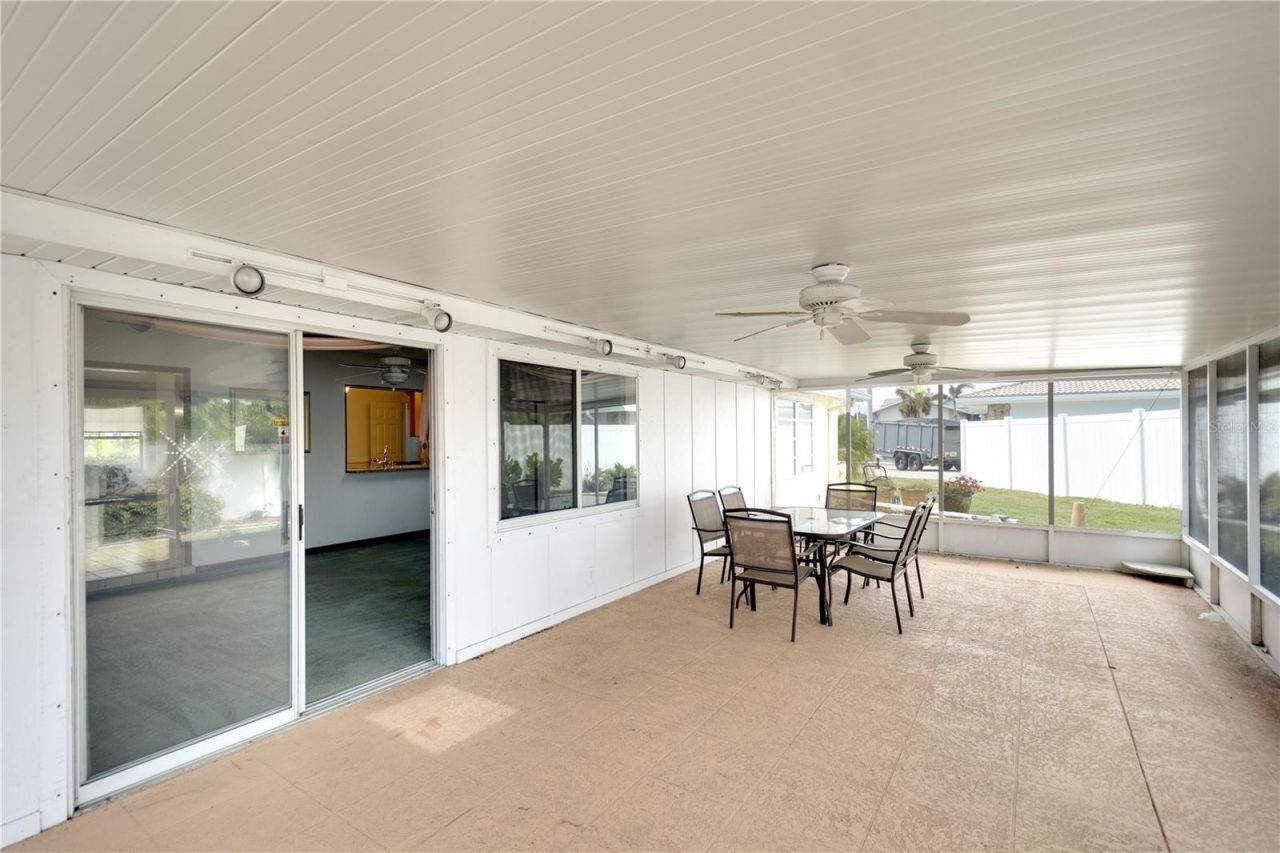 9820 Royal Palm Drive, Bradenton, FL 34210 Photo