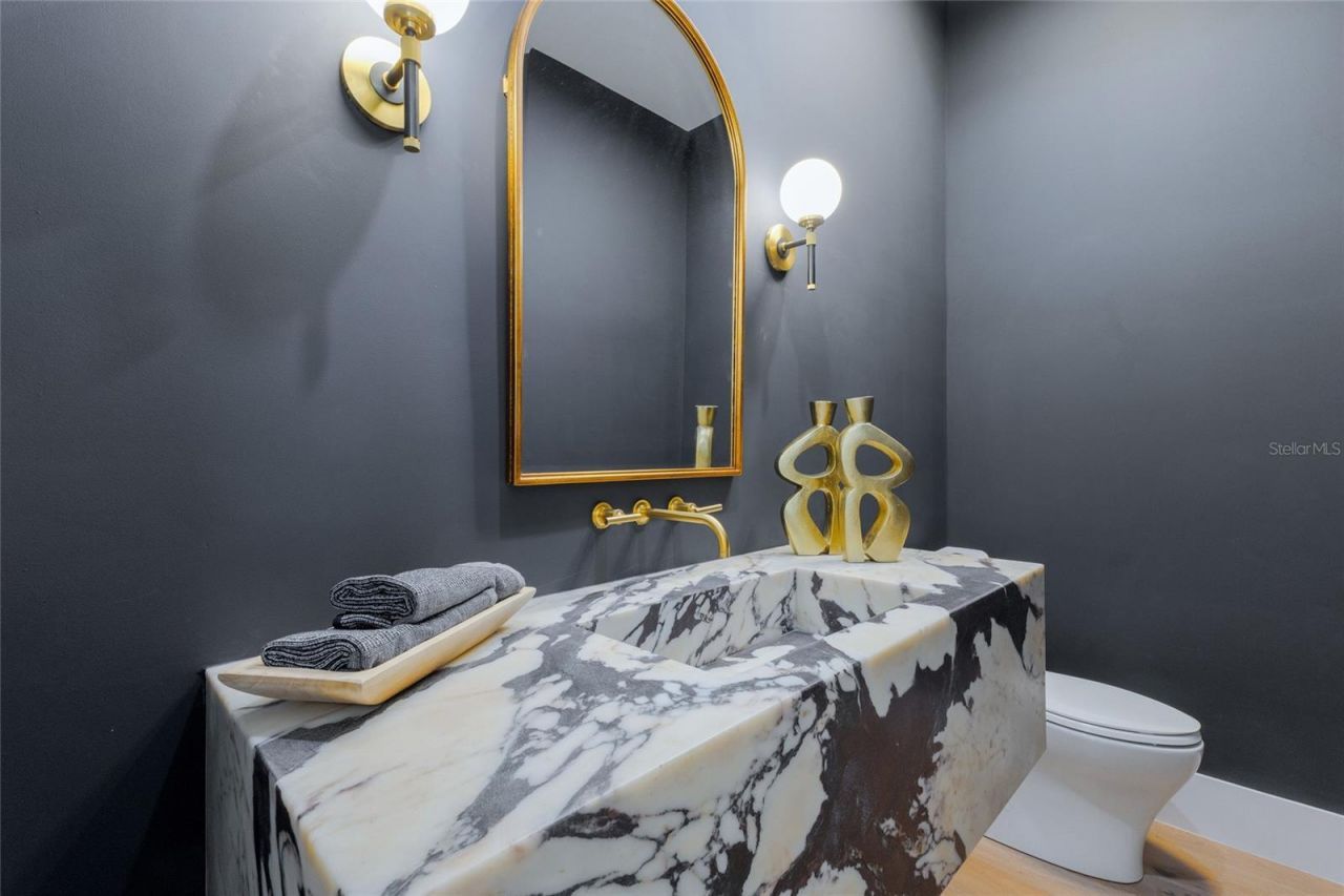 329 Bird Key Drive, Sarasota, FL 34236 Photo