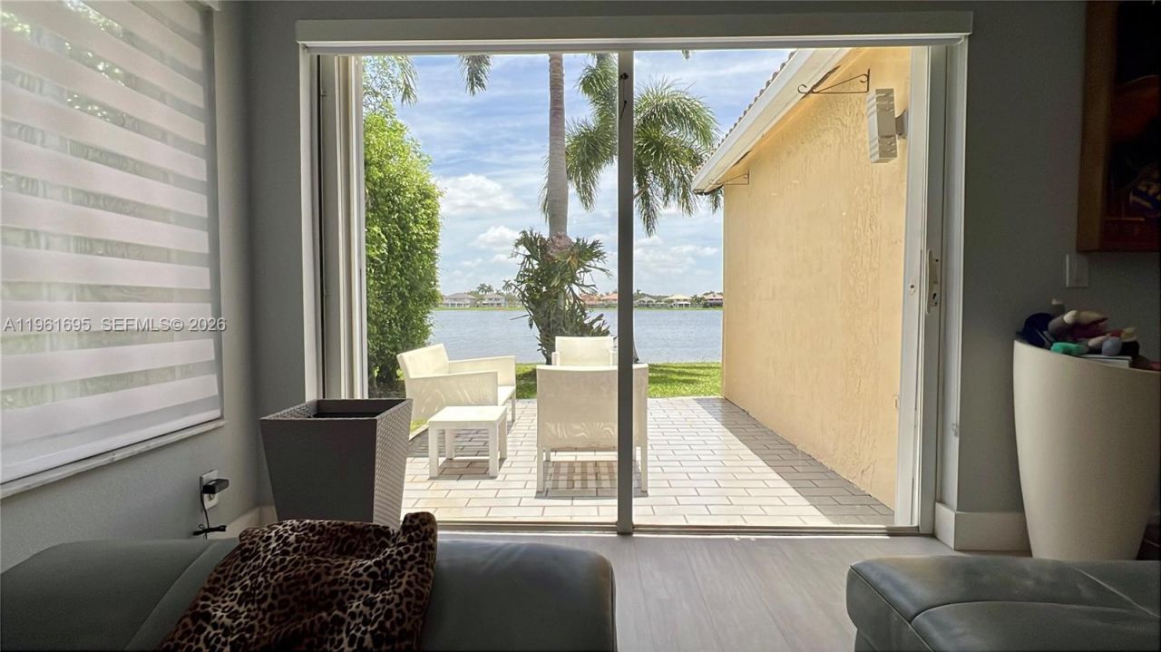 1605 Salerno Cir, Weston, FL 33327 Photo