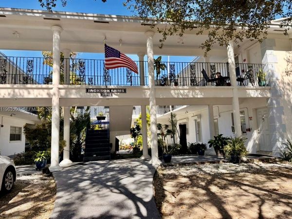 3515 Van Buren St, Unit 102, Hollywood, FL 33021