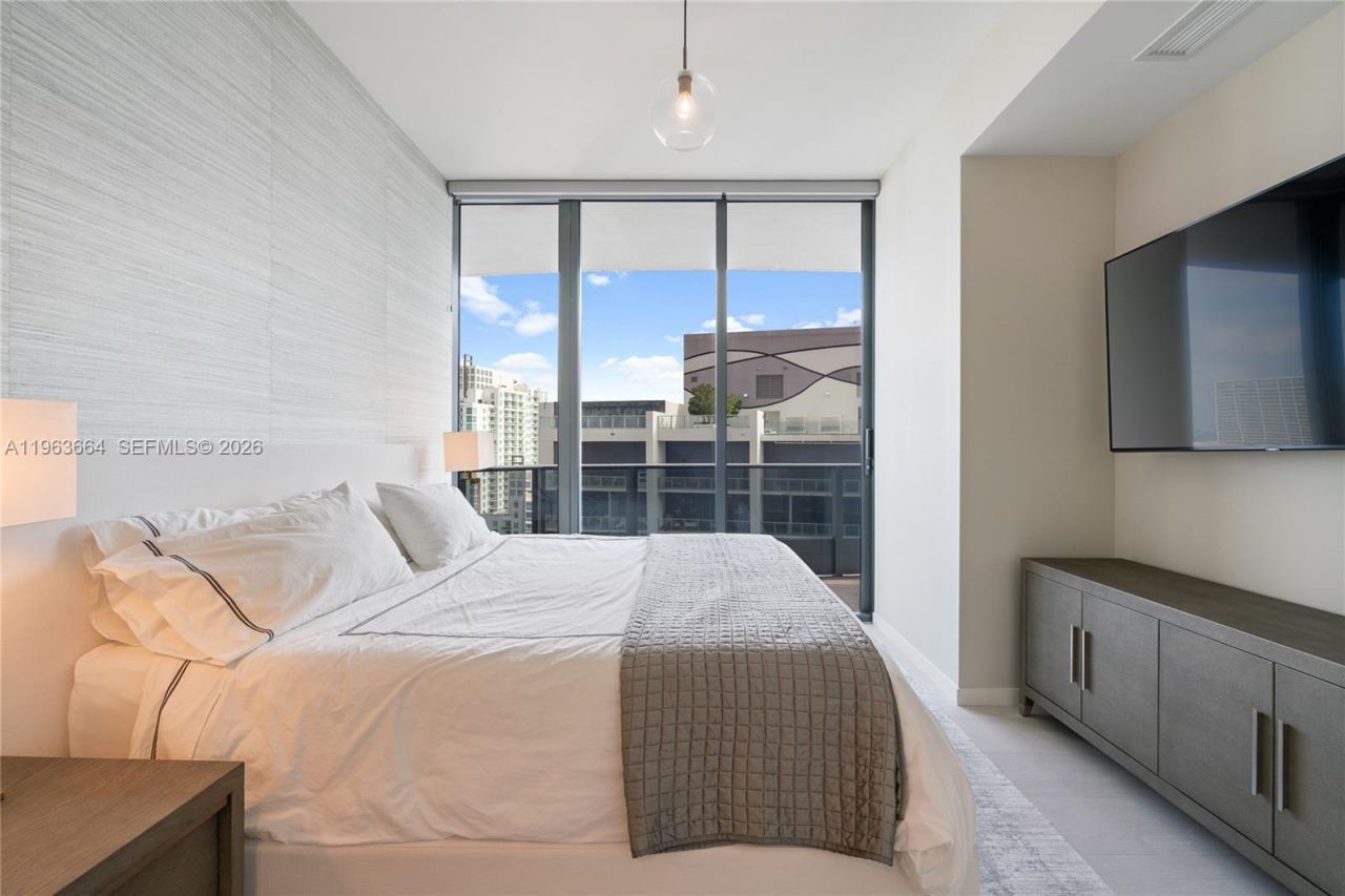 1000 Brickell Plz, Unit PH5005, Miami, FL 33131 Photo