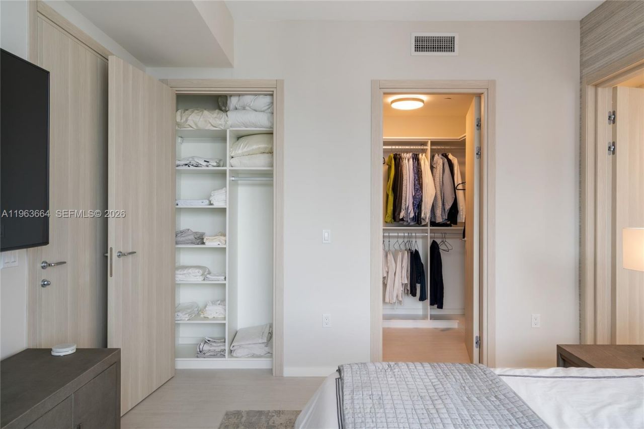 1000 Brickell Plz, Unit PH5005, Miami, FL 33131 Photo