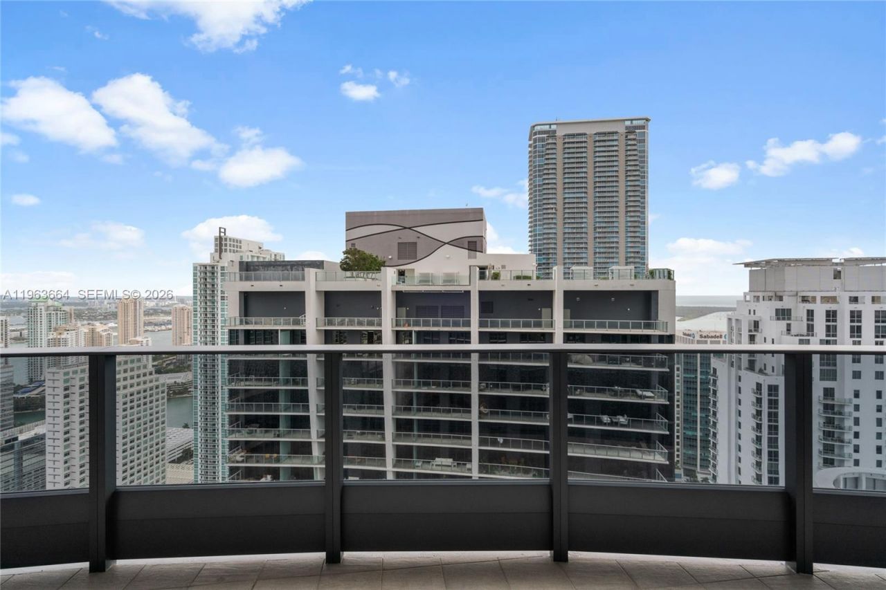 1000 Brickell Plz, Unit PH5005, Miami, FL 33131 Photo