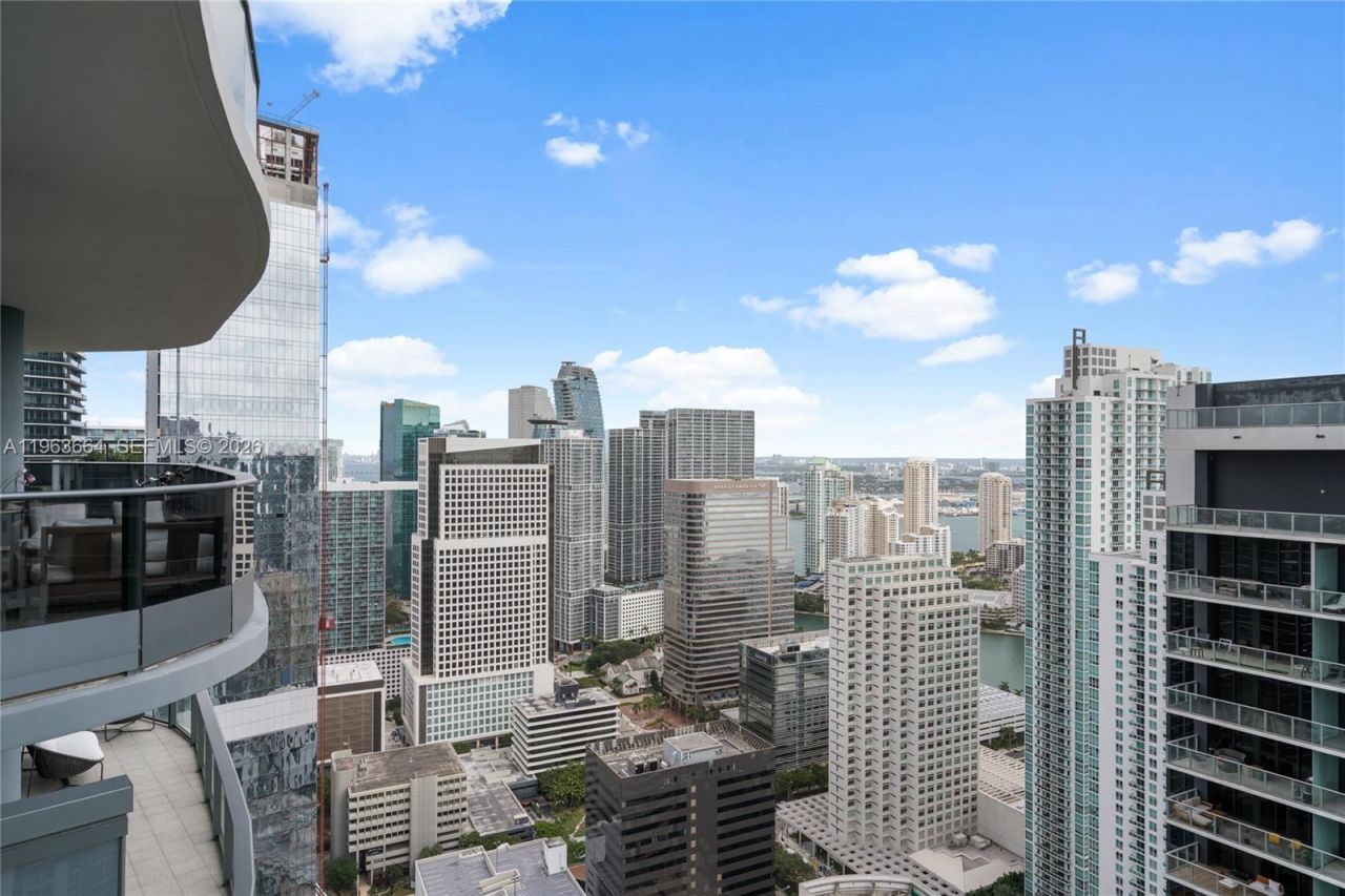 1000 Brickell Plz, Unit PH5005, Miami, FL 33131 Photo