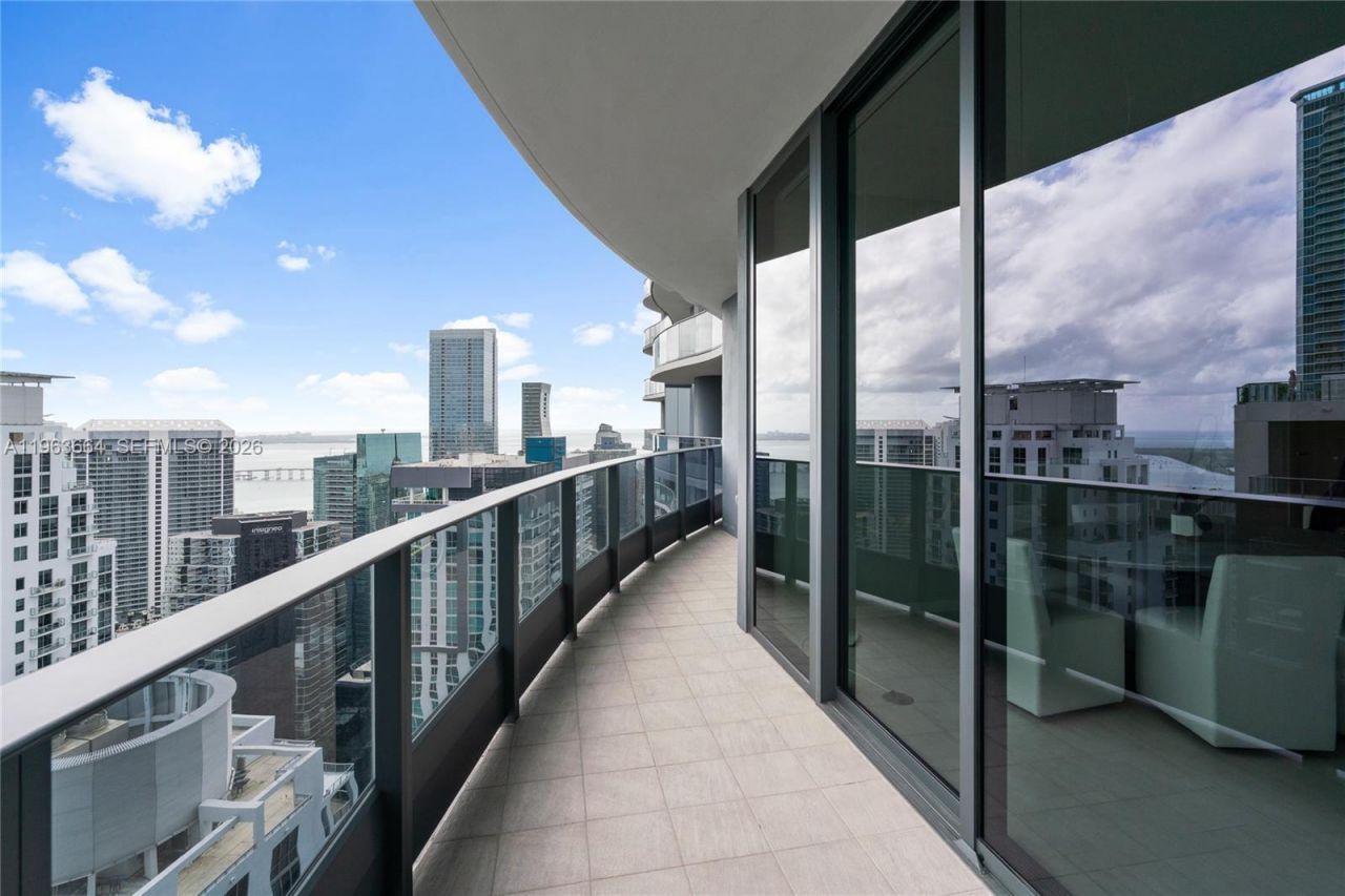 1000 Brickell Plz, Unit PH5005, Miami, FL 33131 Photo