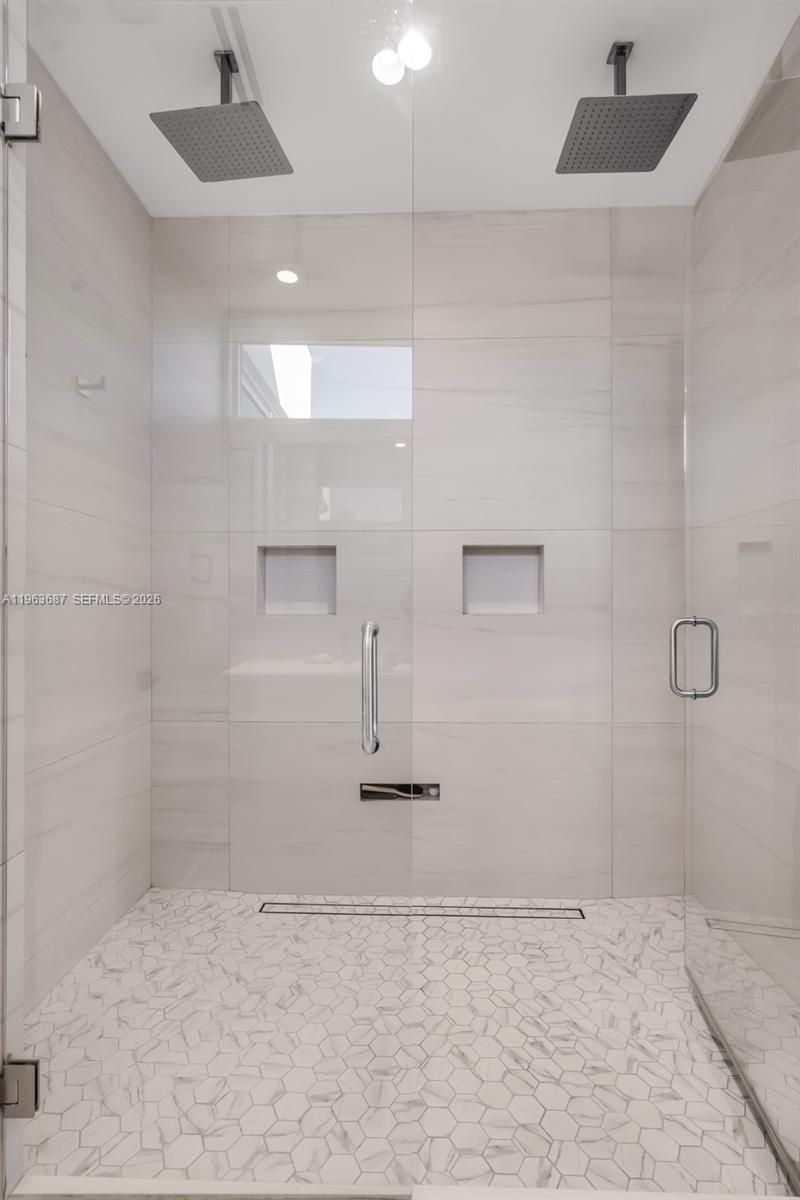 285 W Mashta Dr, Key Biscayne, FL 33149 Photo