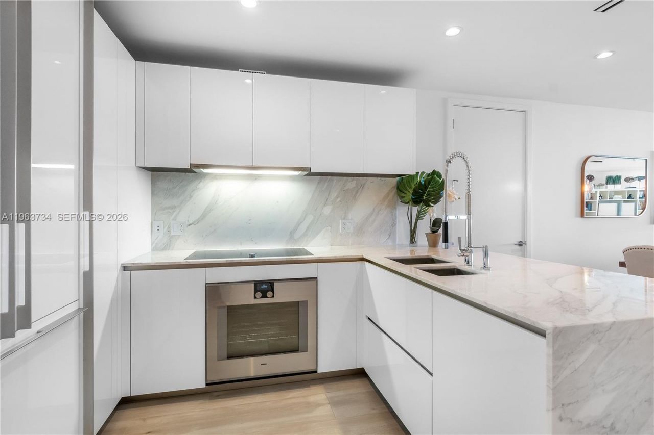 10201 Collins Ave, Unit 1205, Bal Harbour, FL 33154 Photo
