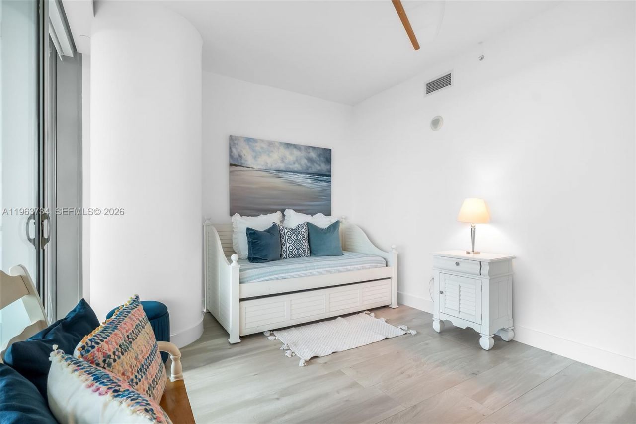 10201 Collins Ave , Unit 1205, Bal Harbour, FL 33154 Photo