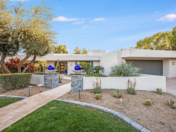 4825 E ONYX Avenue, Paradise Valley, AZ 85253