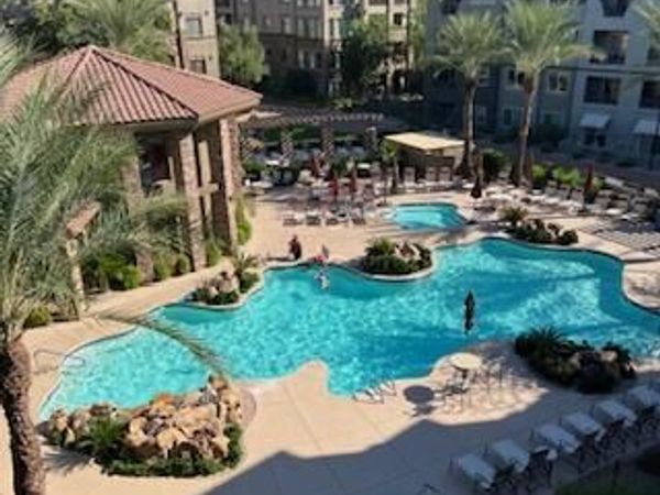 5450 E DEER VALLEY Drive, Unit 4013, Phoenix, AZ 85054