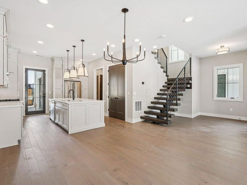 2828 Kobuk Drive, Columbus, OH 43228 Photo 12