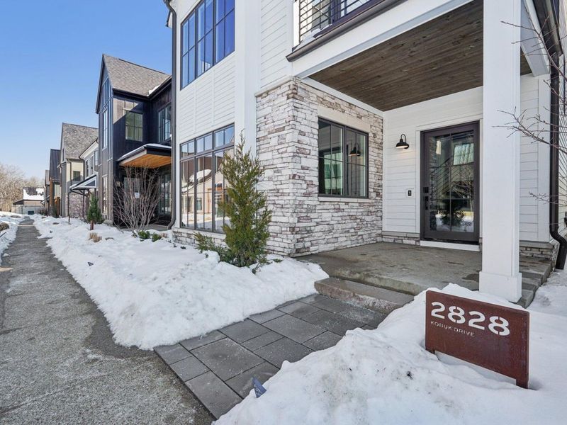 2828 Kobuk Drive, Columbus, OH 43228 Photo 5