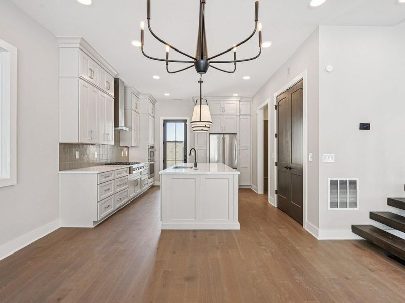 2828 Kobuk Drive, Columbus, OH 43228 Photo 6