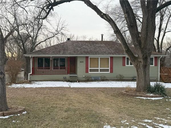 8609 E 116th Street, Kansas City, MO 64134