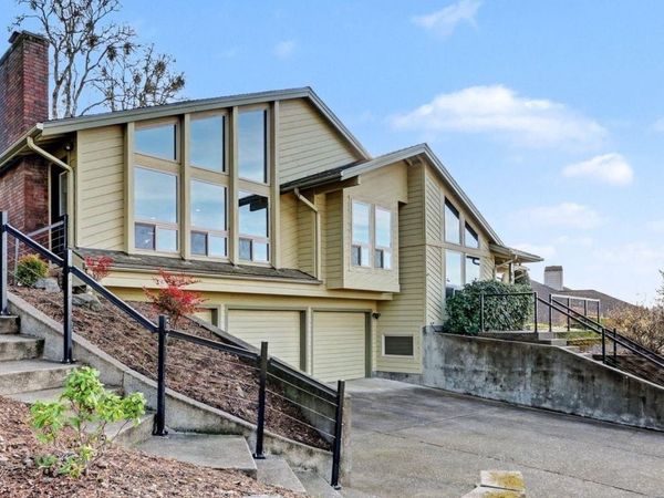 3586 Cherokee Dr S, Salem, OR 97302