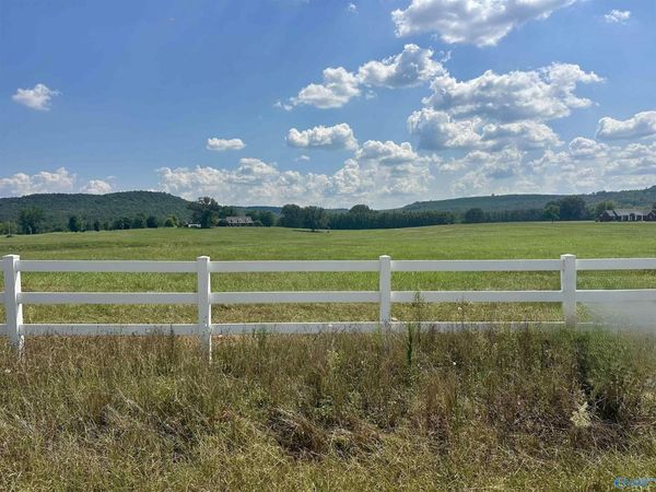 Tract B Old Memphis Pike, Tuscumbia, AL 35674