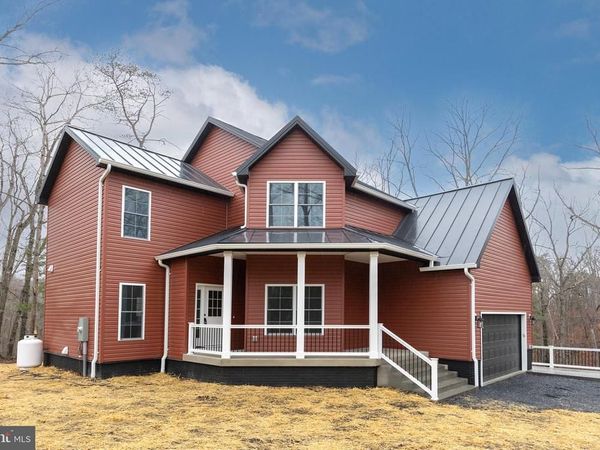 220 LAKELAND CIRCLE, MIDDLETOWN, VA 22645