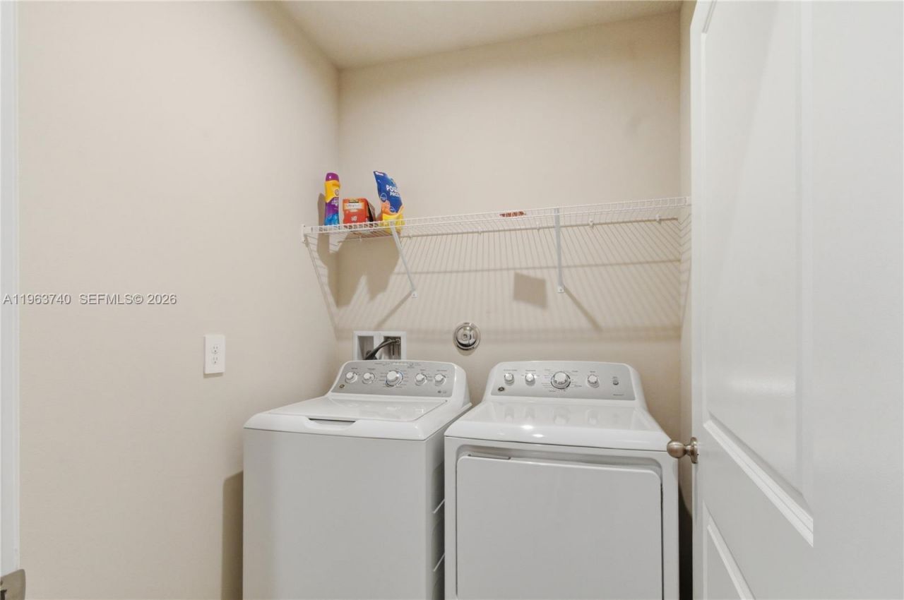 323 Raspberry Rd, Unit 323, Fort Pierce, FL 34981 Photo