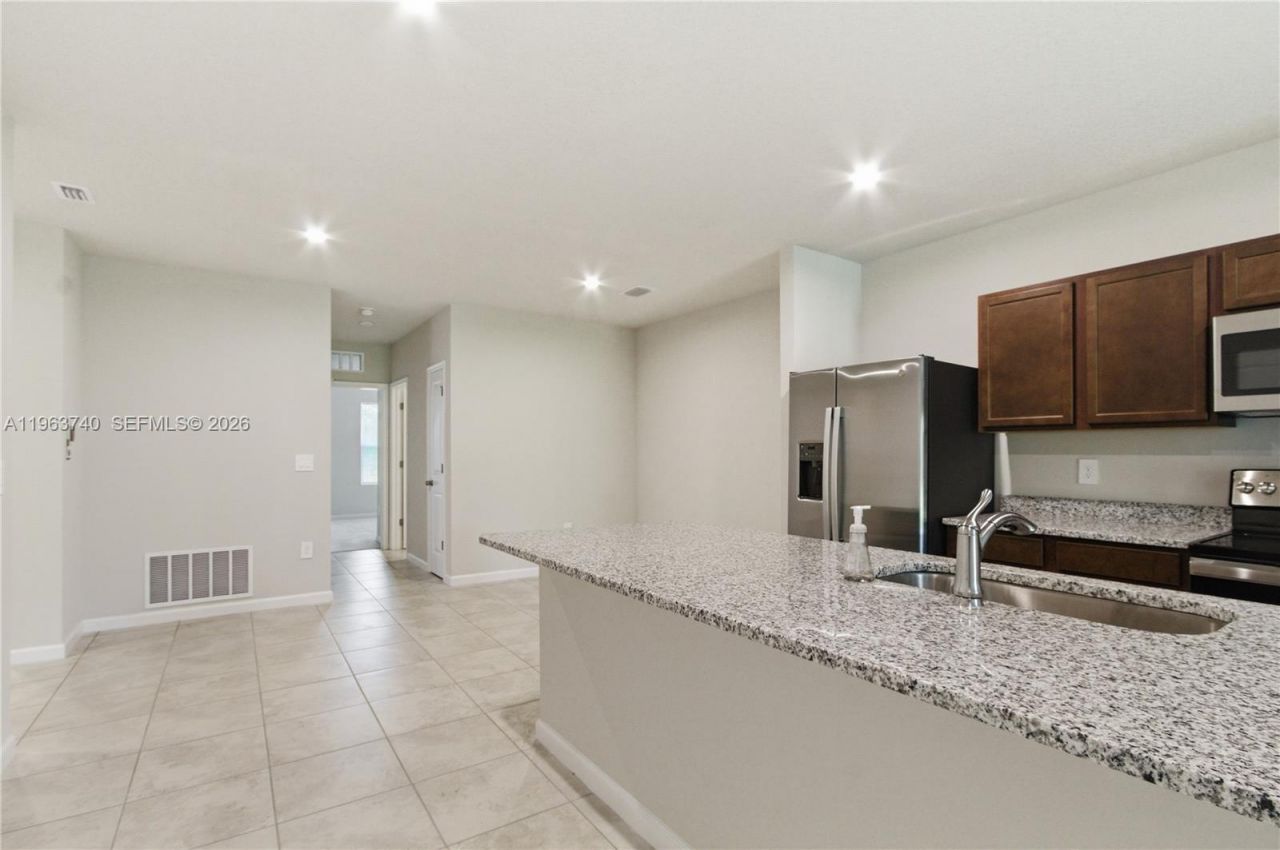 323 Raspberry Rd, Unit 323, Fort Pierce, FL 34981 Photo