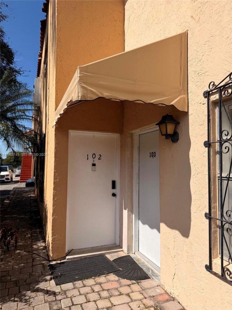 1305 W 53rd St, Unit 102, Hialeah, FL 33012 Photo