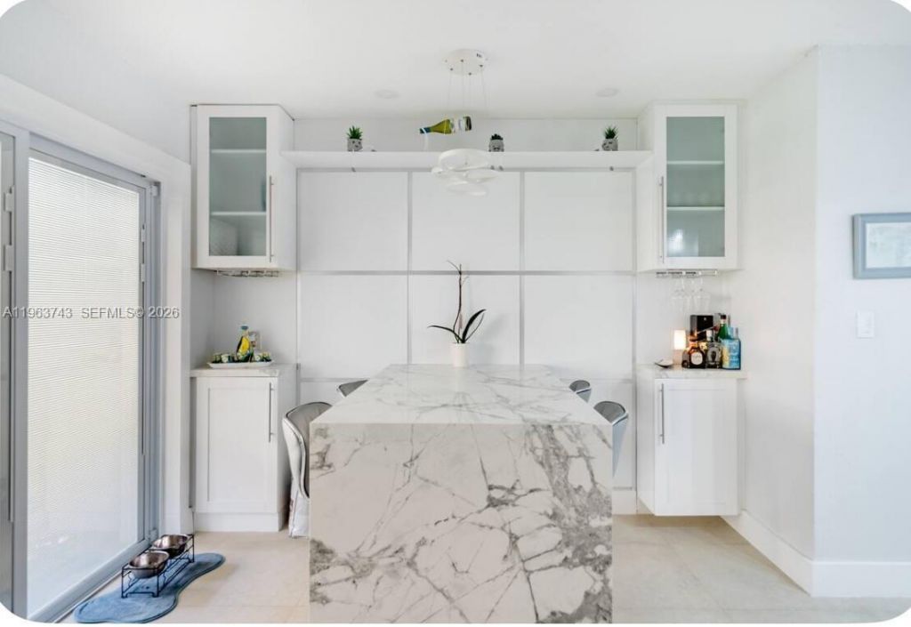 1305 W 53rd St, Unit 102, Hialeah, FL 33012 Photo