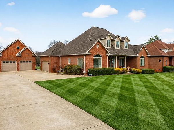 936 Plantation Dr, Cookeville, TN 38506