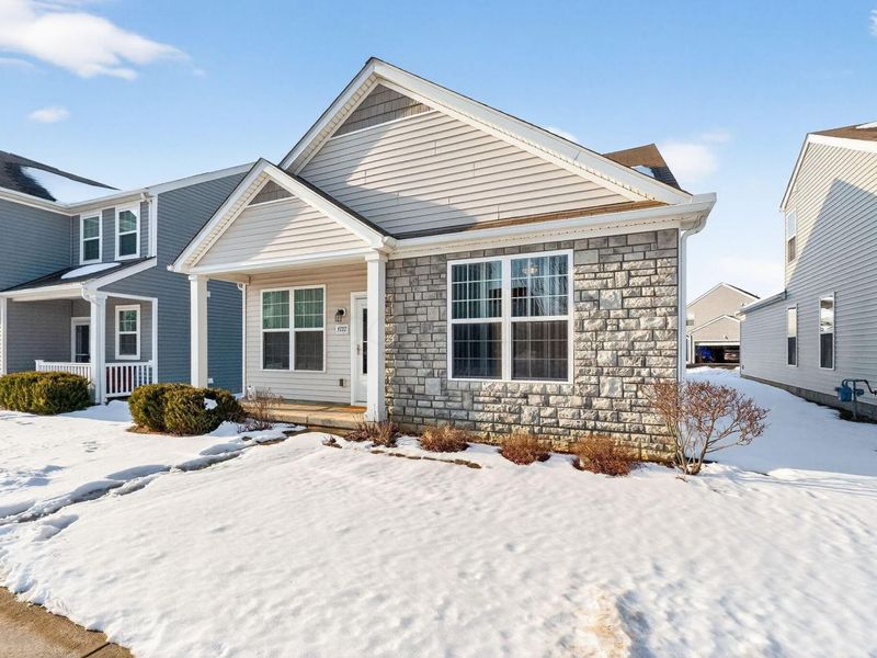 5772 Passage Creek Drive, Dublin, OH 43016 Photo 2