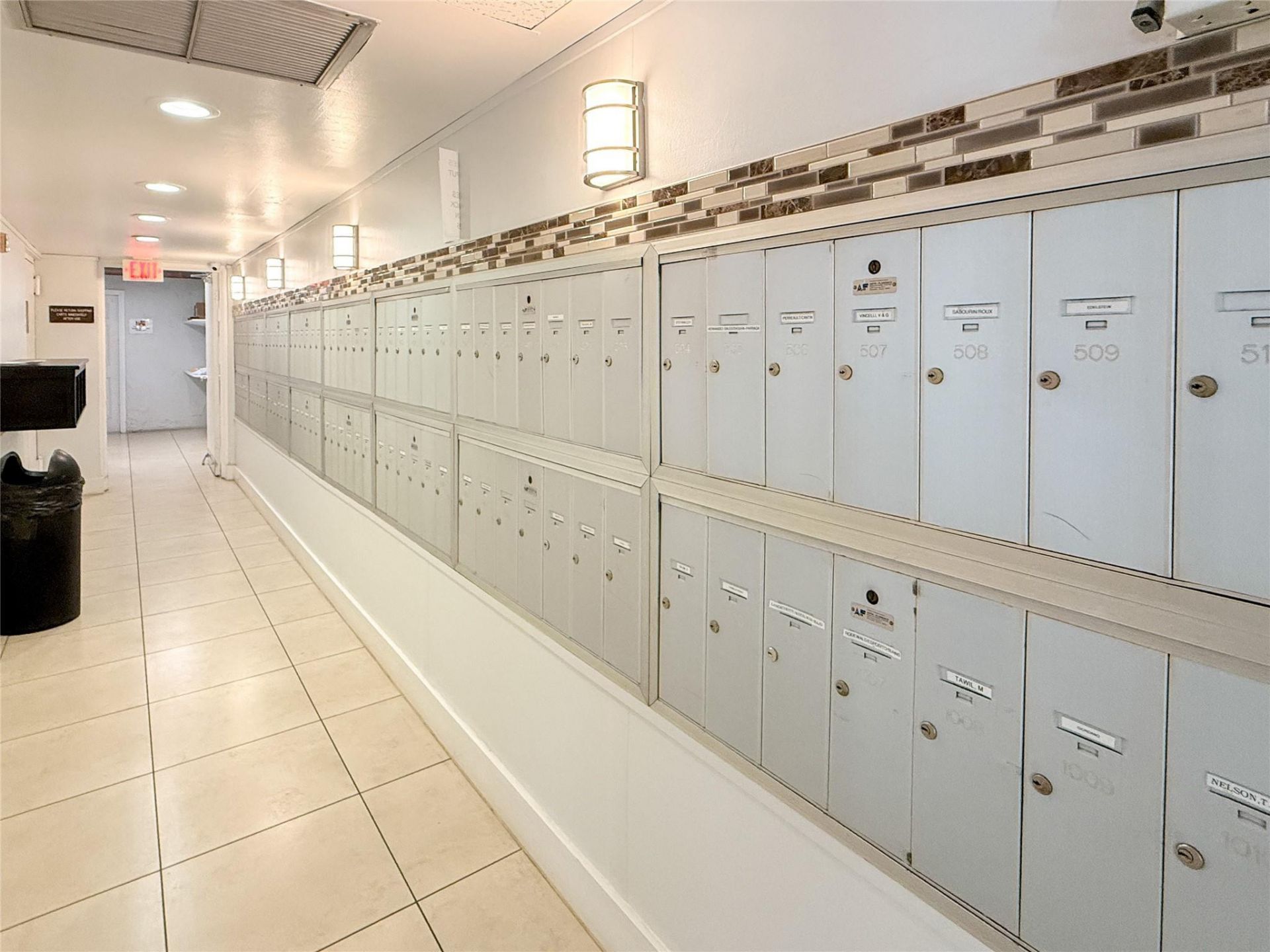 605 Oaks Drive, Unit 703, Pompano Beach, FL 33069 Photo