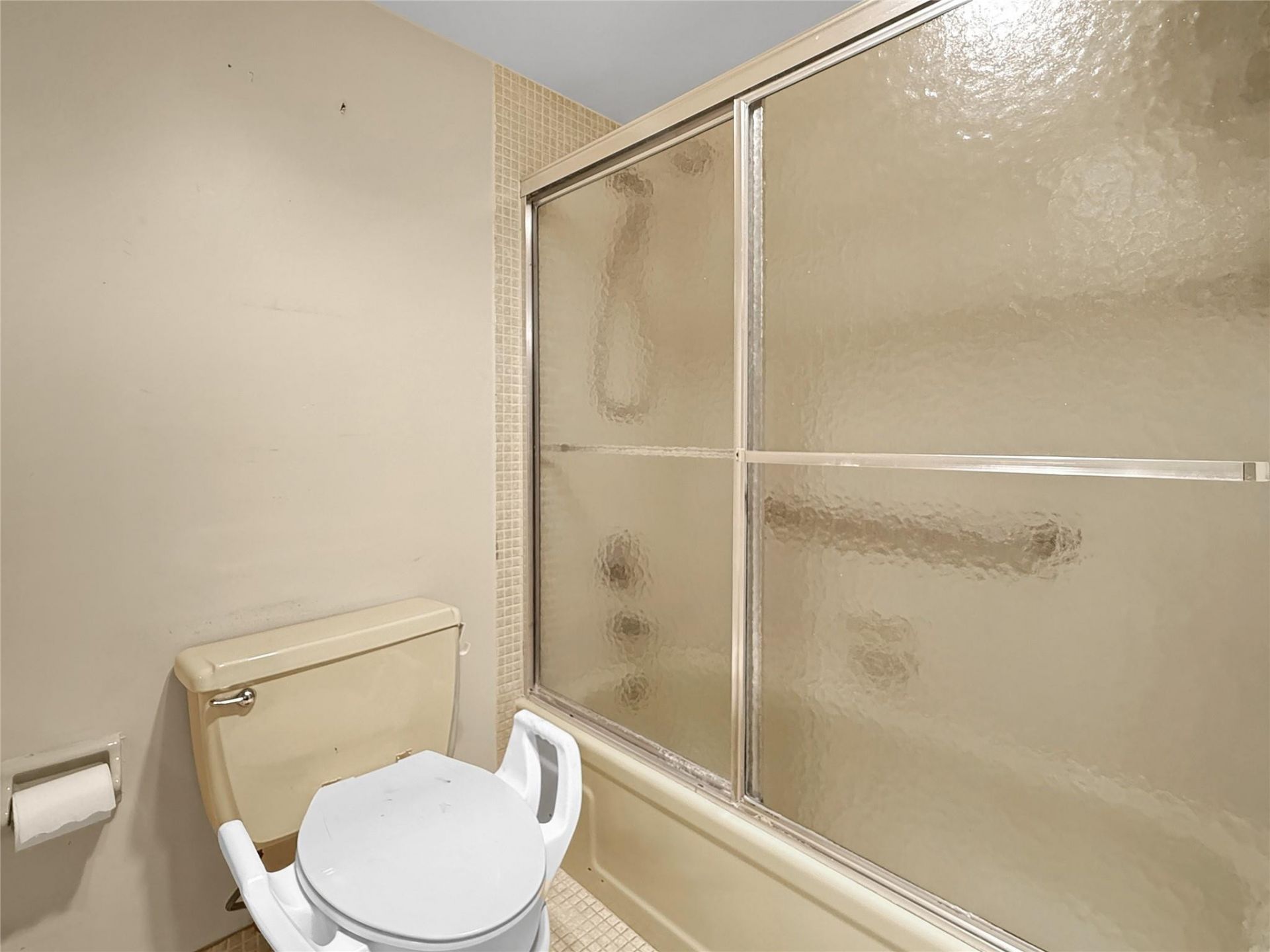 605 Oaks Drive, Unit 703, Pompano Beach, FL 33069 Photo