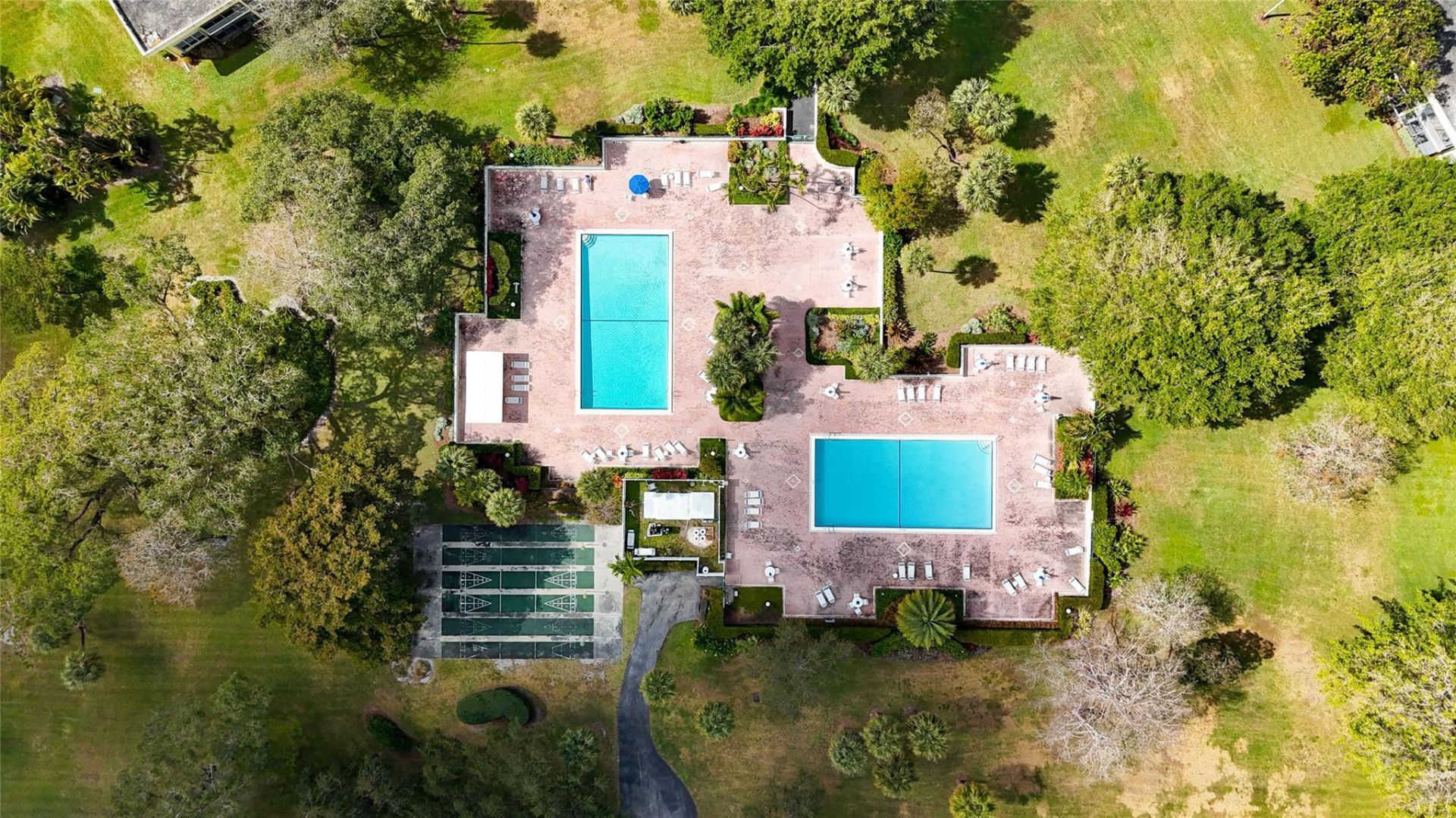 605 Oaks Drive, Unit 703, Pompano Beach, FL 33069 Photo