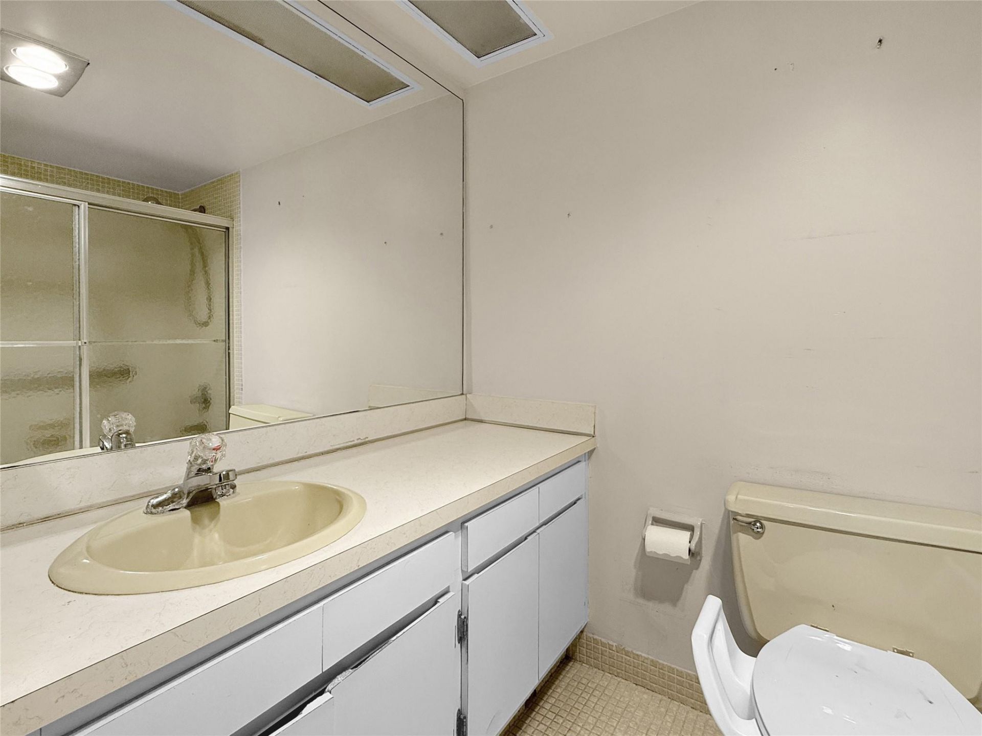 605 Oaks Drive, Unit 703, Pompano Beach, FL 33069 Photo