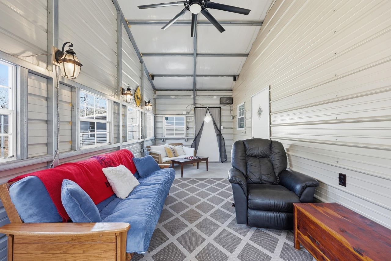 1309 Ralph Rd. Photo 34