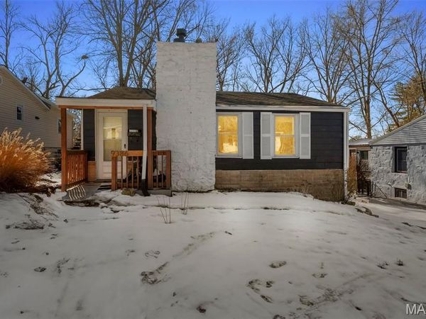 9386 Golden Gate Road , St Louis, MO 63144