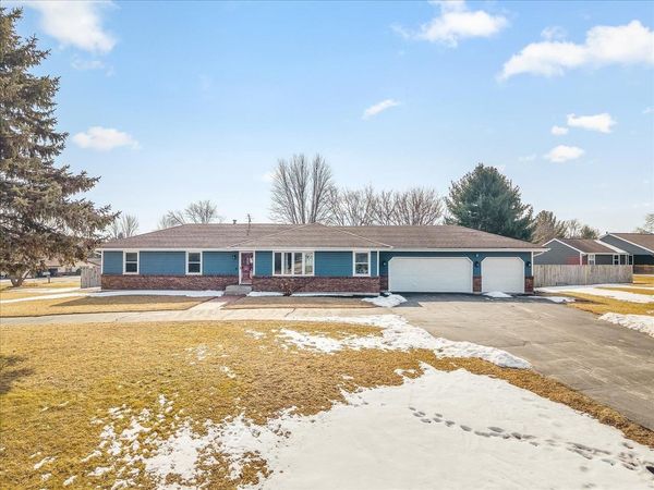 4361 Pfister Lane, ROSCOE, IL 61073