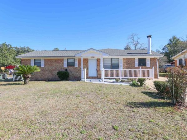 7620 Untreiner Ave, Pensacola, FL 32534