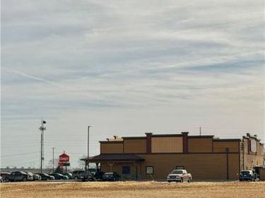 E 1ST Street, Maryville, MO 64468