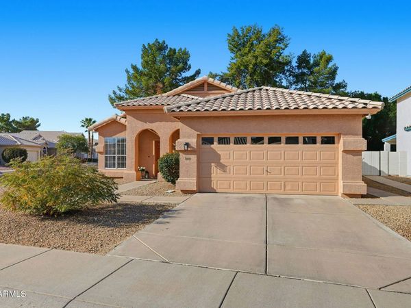 1101 W DAVIS Road, Phoenix, AZ 85023