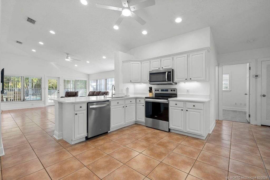 632 NW Sunset Drive, Stuart, FL 34994 Photo