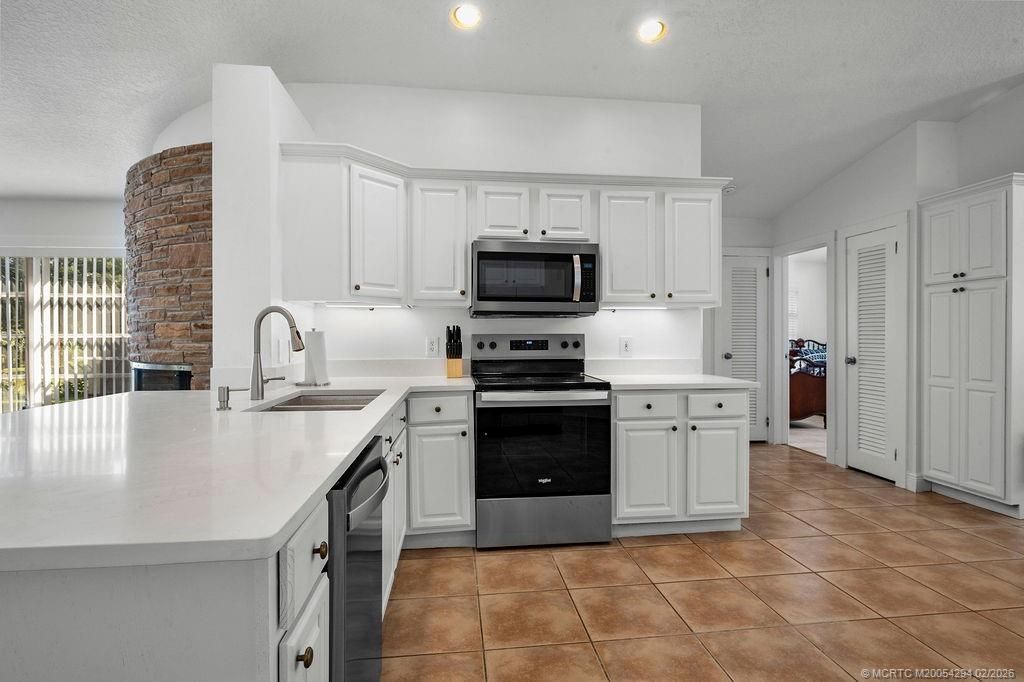 632 NW Sunset Drive, Stuart, FL 34994 Photo