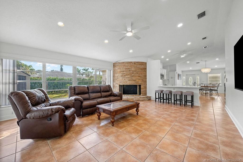 632 NW Sunset Drive, Stuart, FL 34994 Photo