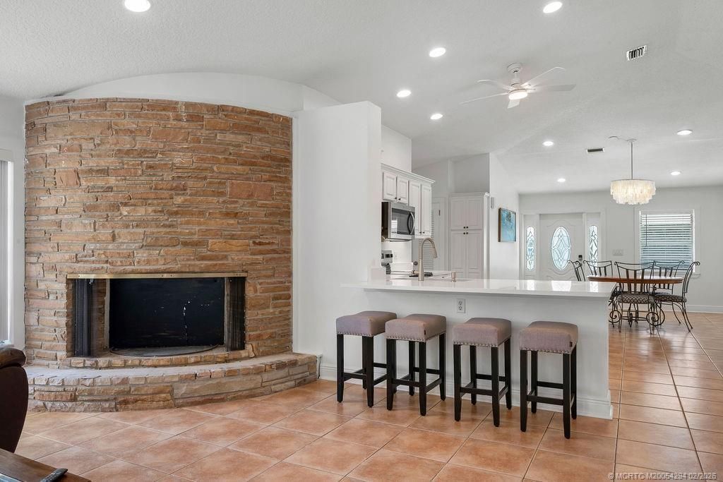 632 NW Sunset Drive, Stuart, FL 34994 Photo